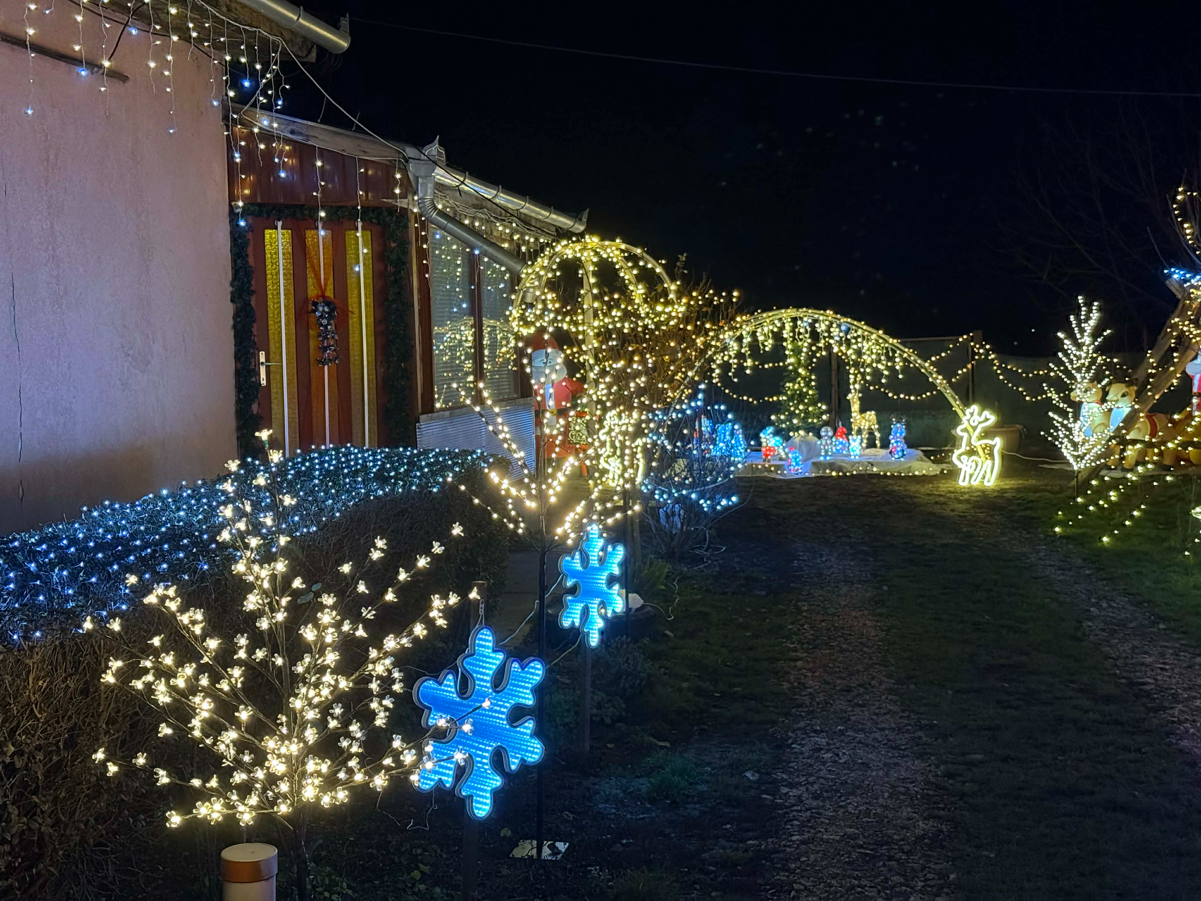 Karácsonyi Fényvarázs - Görbeháza