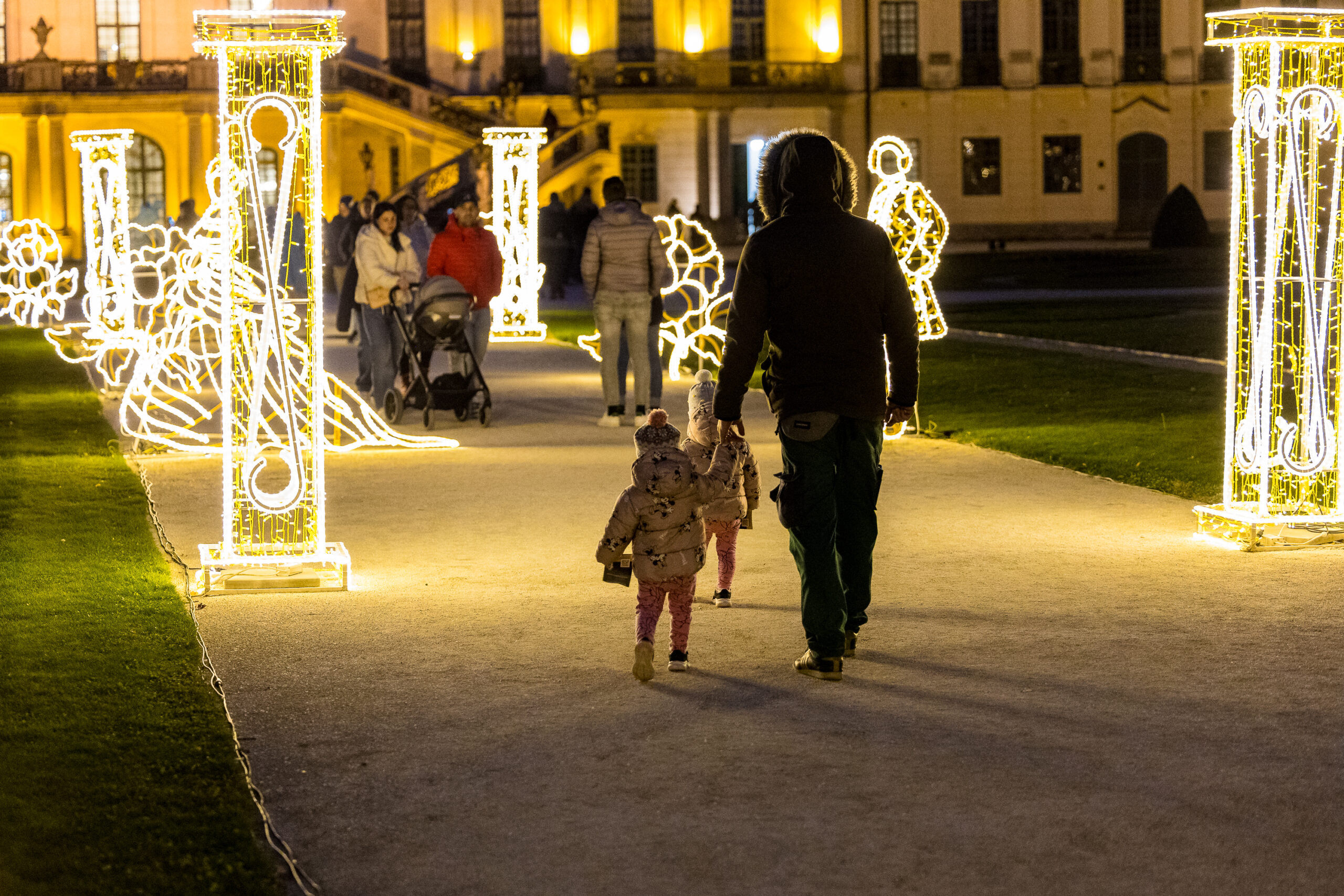 Téli fénycsodák Magyarország öt városában